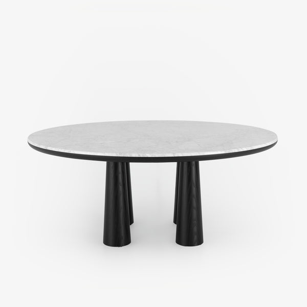 Stół Hashira — Ligne Roset, blat marmur Carrara, nogi jesion czarny, widok z przodu