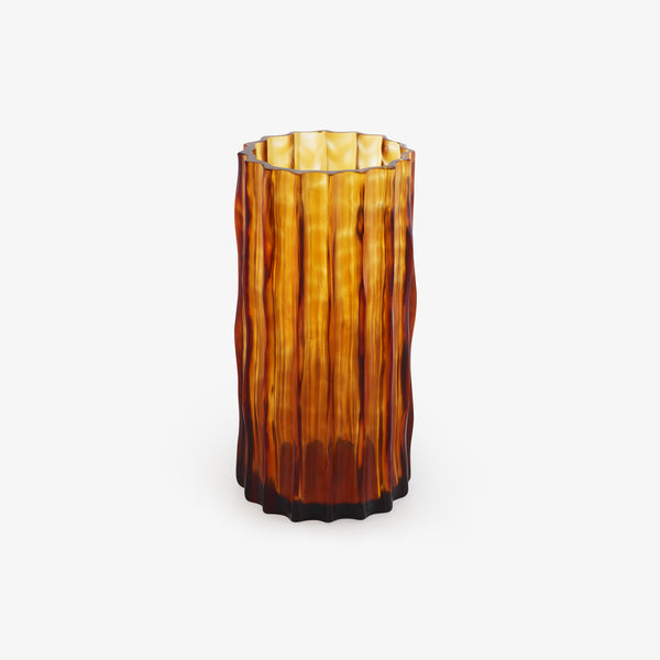 Wazon Ribbed — Ligne Roset, szkło bursztynowe, żebrowany, widok z przodu