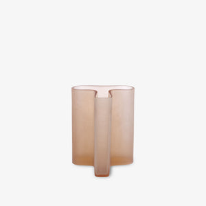 Wazon T Vase — Ligne Roset, szkło w kolorze peach, widok z przodu