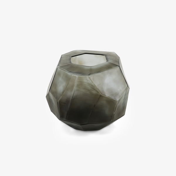 Wazon Asymetric — Ligne Roset, geometryczna forma, kolor khaki, widok z przodu