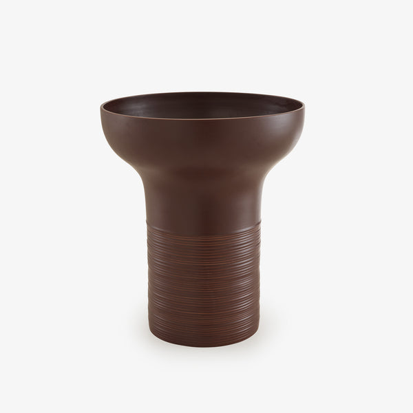 Wazon Empreintes Large — Ligne Roset, ceramika w kolorze czekoladowym, widok z przodu