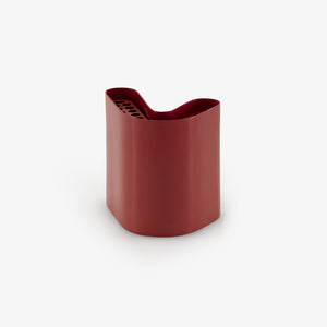 Wazon Architectural Large — Ligne Roset, forma cylindryczna w kolorze bordowym, widok z przodu