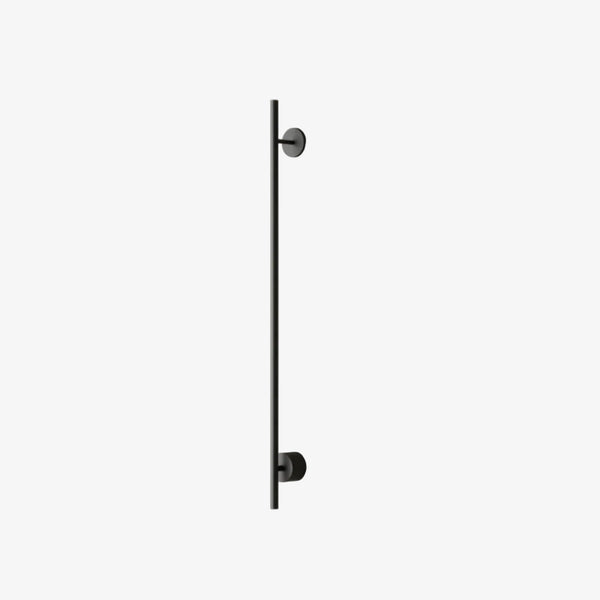 Kinkiet Clock — Aromas Del Campo, metalowy pręt z dwoma uchwytami, widok frontalny