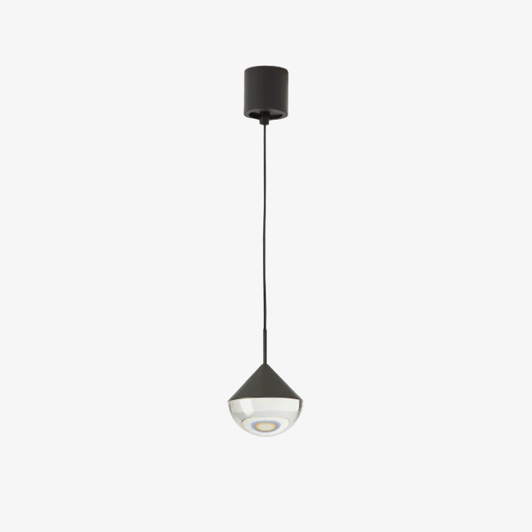 Lampa wisząca Nino — Aromas Del Campo, czarna kopuła z mlecznym kloszem, widok z przodu