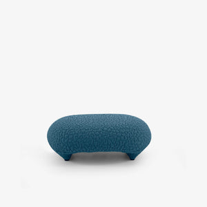 Podnóżek Ploum — Ligne Roset, tapicerka w tkaninie Steelcut, widok z przodu