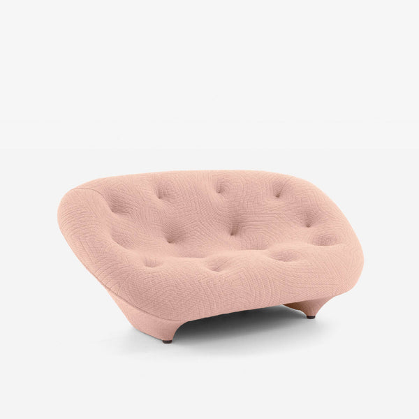 Ploum Small High Back — nogi metalowe, widok perspektywiczny całej sofy