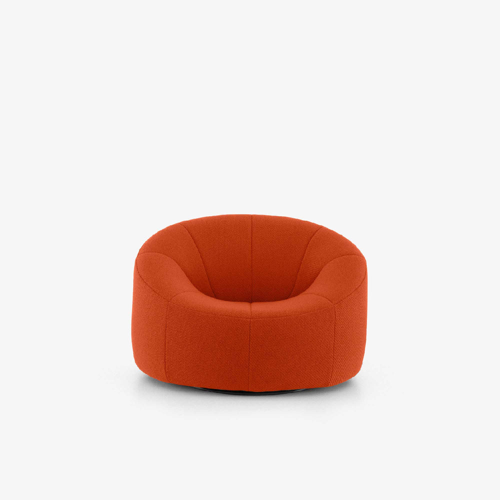 Fotel Pumpkin — Ligne Roset, tapicerka w tkaninie pomarańczowej, widok z przodu