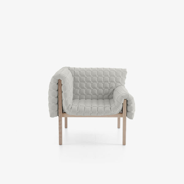 Fotel Ruché prawy — Ligne Roset, tapicerka pikowana, widok z przodu
