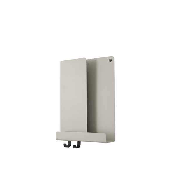 Folded 29,5 x 40 cm