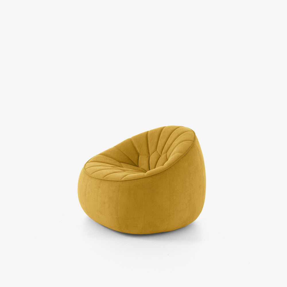 Fotel Ottoman — Ligne Roset, tapicerka w tkaninie żółtej, widok z przodu
