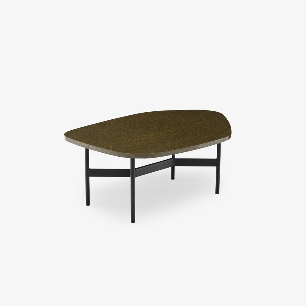 Stolik Etna Large — Ligne Roset, blat owalny w tkaninie oliwkowej, nogi metalowe czarne