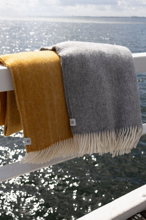MERI blanket / Saffron Tamo