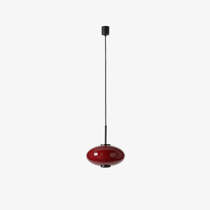 Lampa wisząca Ovalo — Aromas Del Campo, abażur w kolorze bordowym, widok z przodu