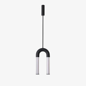 Lampa wisząca Iman — Aromas Del Campo, łuk z rurkami metalowymi, czarna kopuła, widok z przodu
