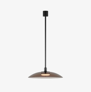 Lampa wisząca Betty — Aromas Del Campo, abażur metalowy w kolorze czarnym, widok z przodu