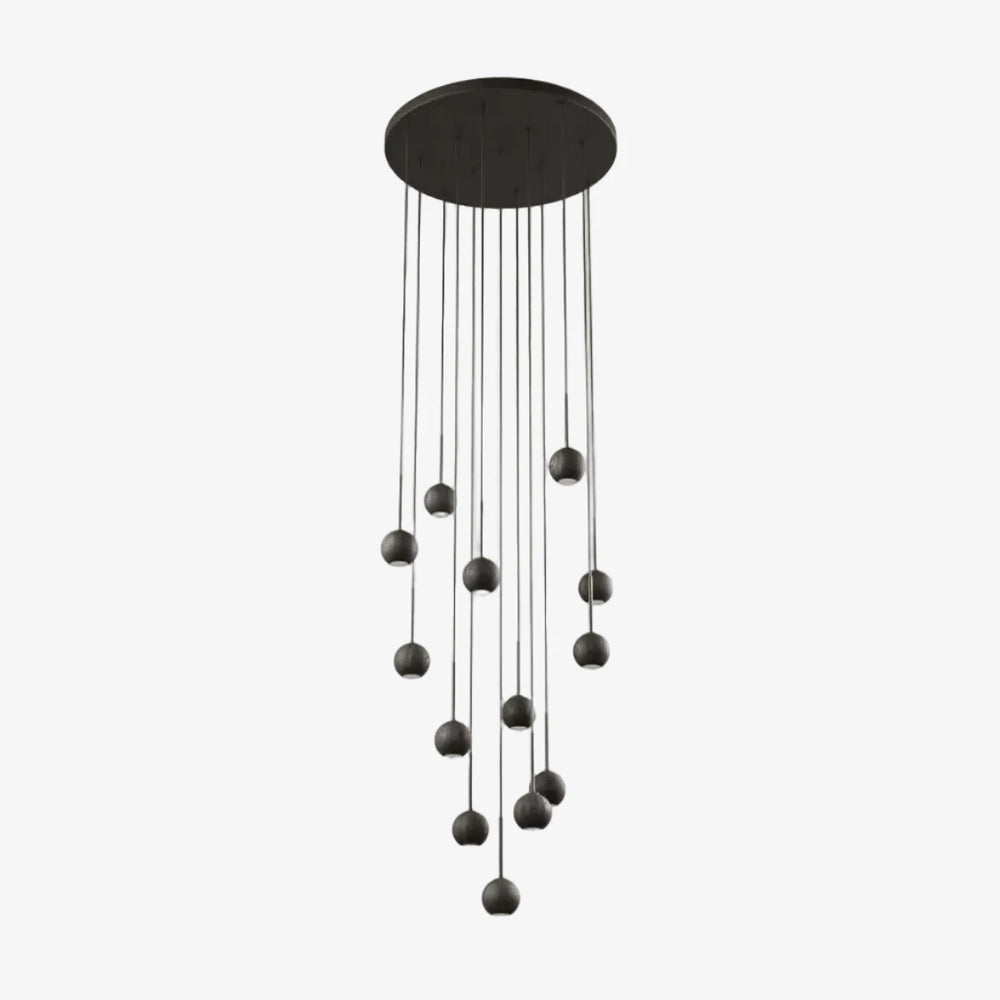 Lampa wisząca Lita — Aromas Del Campo, kuliste klosze w kolorze czarnym na metalowych linkach, widok frontalny