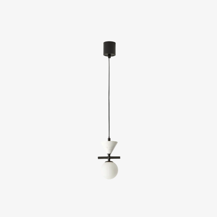 Lampa wisząca Oneta — Aromas Del Campo, kula marmurowa i stożek, widok z przodu