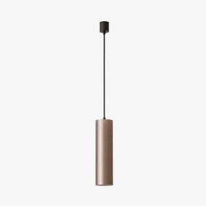 Lampa wisząca Strip — Aromas Del Campo, cylinder drewniany z metalowym zawieszeniem, widok z przodu