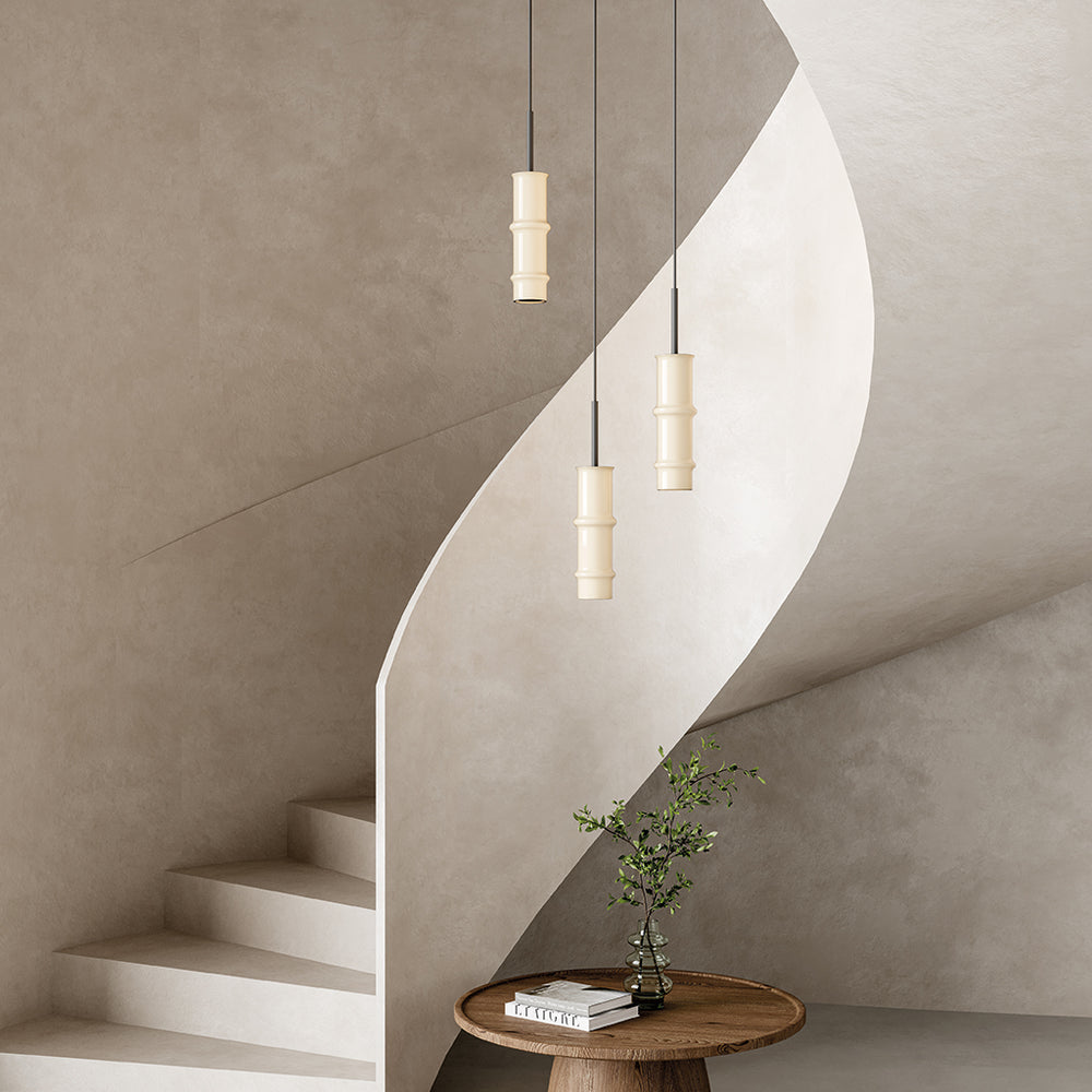 Lampa wisząca Canna — Aromas Del Campo, abażur cylindryczny w kolorze białym, widok z przodu