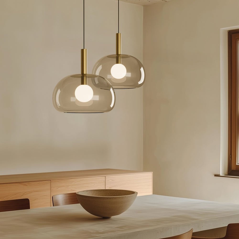 Lampa wisząca Cloud — Aromas Del Campo, szklany klosz w kolorze dymnym, widok z przodu