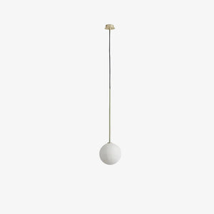 Lampa wisząca Ball — Aromas Del Campo, kula mleczna, zawieszenie na długim sznurze, widok z przodu
