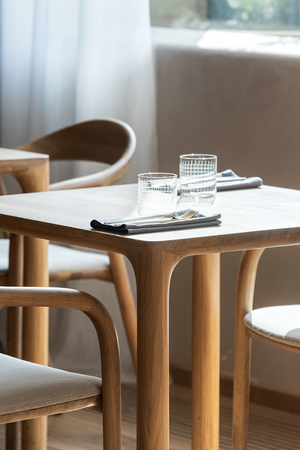 Stół Jean