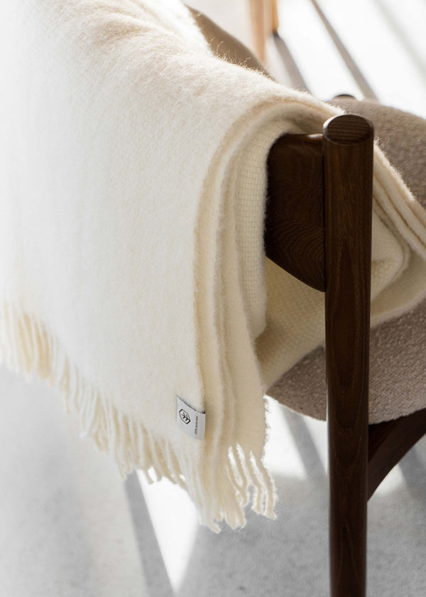 MERI blanket / Ecru Tamo