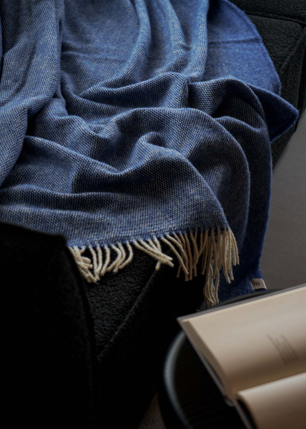MERI blanket / Cobalt Tamo