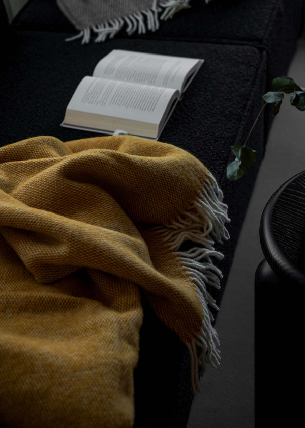 MERI blanket / Saffron Tamo