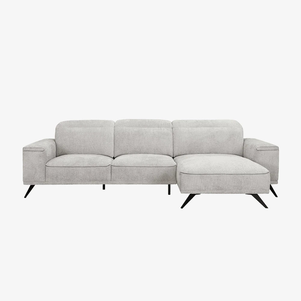 Sofa Alpine — Vilmers, konfiguracja narożna z szezlongiem, tapicerka jasna tkanina, widok z przodu
