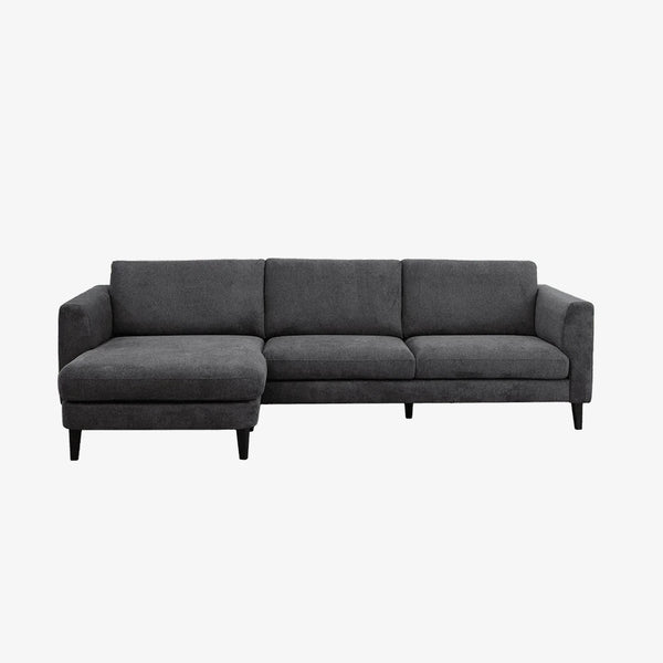 Sofa Alta — Vilmers, konfiguracja narożna z szezlongiem, tapicerka tkanina antracyt, widok z przodu