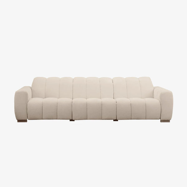 Sofa Mirage — Vilmers, tapicerka w jasnej tkaninie, przeszycia pionowe, widok z przodu