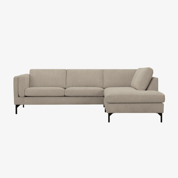Sofa Nordic — Vilmers, konfiguracja narożna z szezlongiem, tapicerka jasna tkanina, widok z przodu