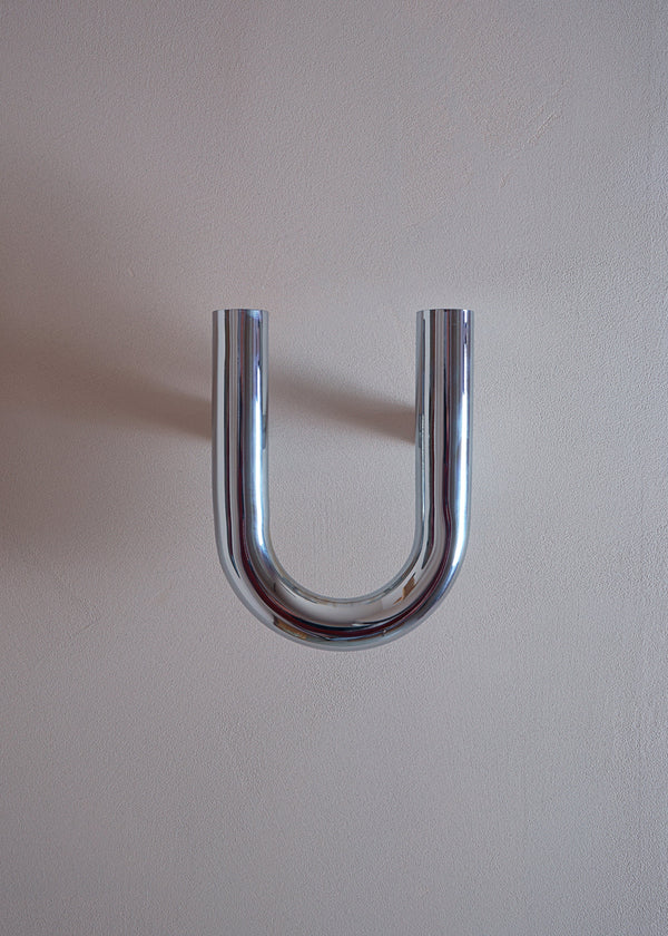 UNE hanger Tamo